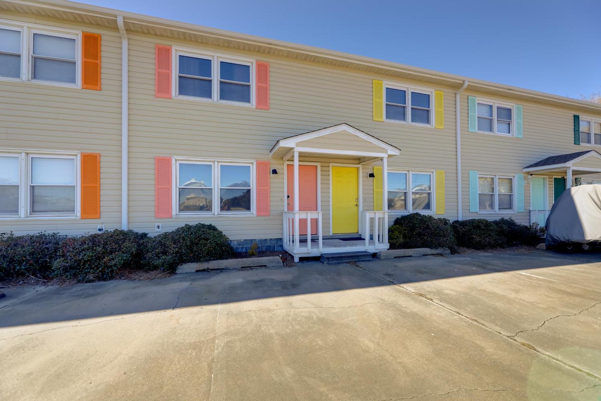 Walk To Atlantic Beach Townhome With Patio! Exterior photo